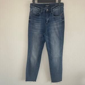 Judy Blue High Waist Relaxed Fit Jeans Raw Hem JB88191 - Size 3/26